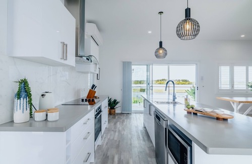 Harrington House | Blue Lagoon Hamptons Style Holiday Home facing the Lagoon at Harrington