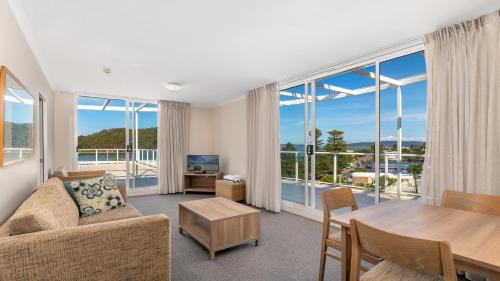 Ettalong Beach House | Blue Ocean