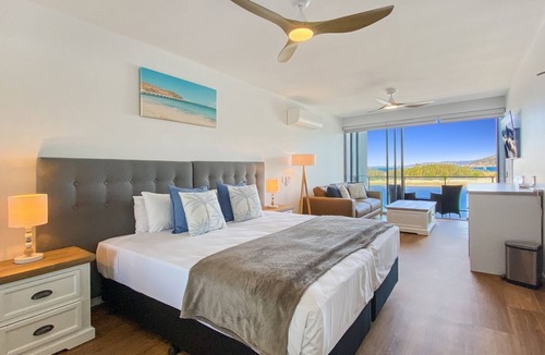 Nelly Bay Apartment | Blue on Blue Studio Room 1362