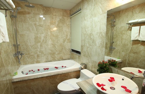 Nghia Đo Hotel | Blue Pearl West Hotel