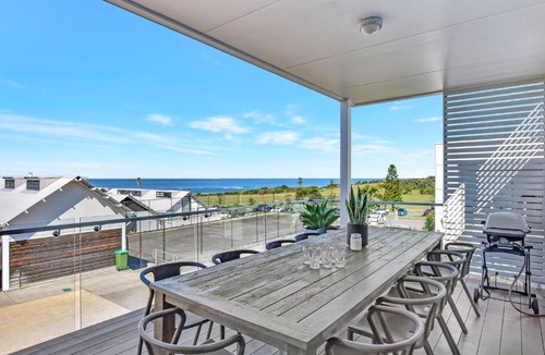 Caves Beach House | Bombora Beach House at Caves Beach
