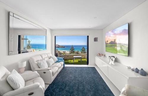 Bondi Beach Apartment | Bondi Beach Waves Beachfront Apartment