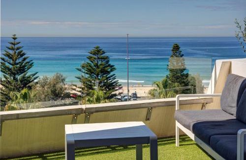 Bondi Beach Apartment | Bondi Beach Waves Beachfront Apartment