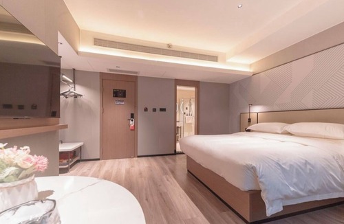 Wanxiu District Hotel | BORRMAN HOTEL WUZHOU