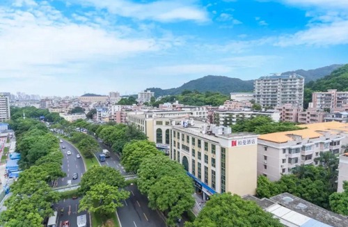 Niuligang Hotel | Borrman International Hotel Guangzhou Meihuayuan Subway Station Branch-Free one-way shuttle bus to the exhibition venue during the Canton Fair - Paid airport pickup service available
