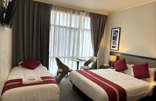Hamilton Hotel | Botanical Hamilton