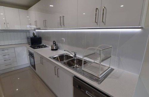 Bowden Apartment | Bowden CBD 2 Bed with Parking WiFi