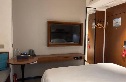 Niuligang Apartment | BR Hotel Guangzhou Meihuayuan Subway Station Branch