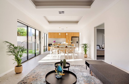 Doubleview House | Brand new luxury home 5-minute to Scarborough Beach