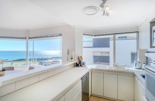 Cottesloe House | Breathtaking Beachside Sunsets