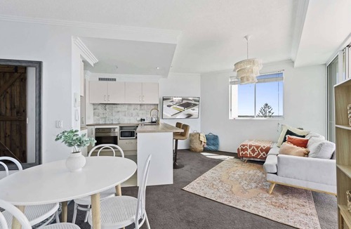 Labrador Apartment | Bright 2 Bed Apartment with Ocean Views