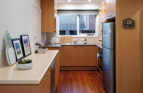 Hampton Apartment | Bright 2B Hampton Coastal Getaway Steps From Beach