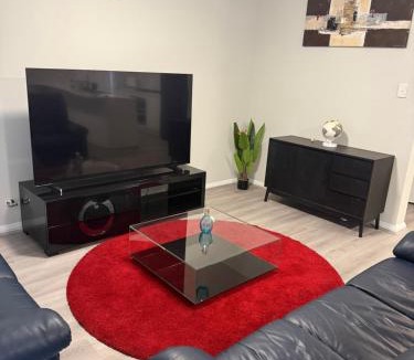 Cobbitty House | Bright Family-Friendly Home 5 bedrooms
