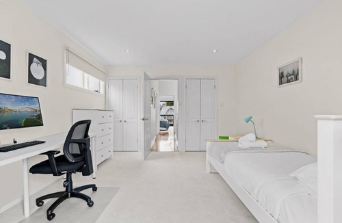 Balmain House | Bright modern home in great location close to City