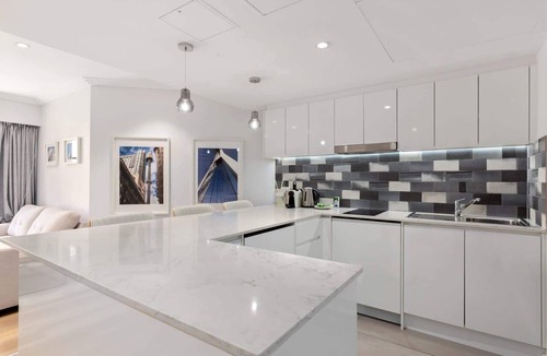 Darling Harbour Apartment | Bright & Spacious 1-Bed in Vibrant Sydney