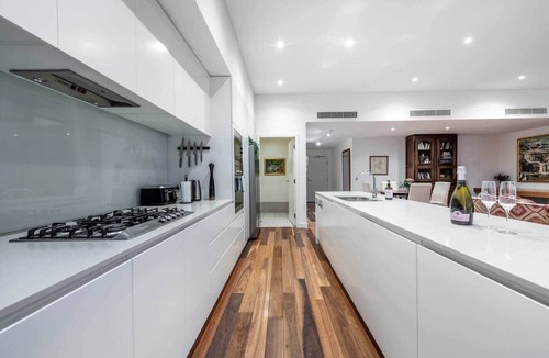 Forrest Apartment | Bright & Spacious Penthouse by Parliament House