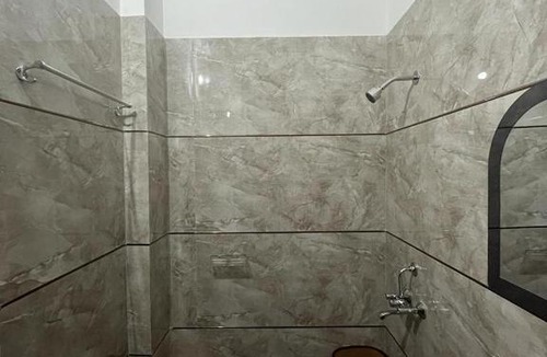 Dhanauli Hotel | Bristal Hotel & Cafe