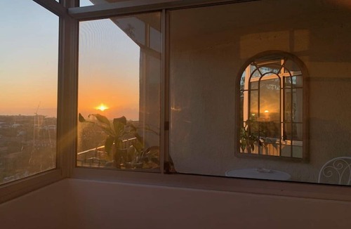 Waverley Apartment | Bronte Beach Coastal Apartment with Ocean View