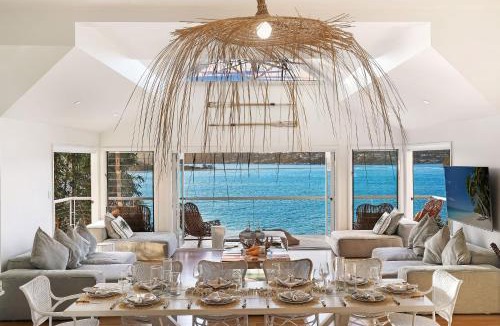 Bundeena House | Bundeena Sands Barefoot Private Beach Oasis