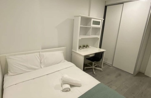 Burwood Apartment | Burwood 2Br Lovely Apartment Near Train Station