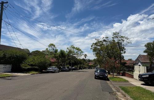 Sydney House | Burwood 4BR Family Home | Fast WiFi & Free Parking