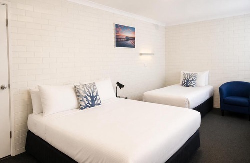 West Busselton Hotel | Busselton Motel