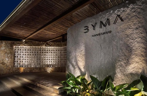 Yangshuo Hotel | BYMA Valley Hideaway Resort Yangshuo·Ten-Mile Gallery · Yulong River·Double-Level Cliffside Infinity Pools · Private Luxury Villas ·Panoramic Floor-to-Ceiling Café & Dining