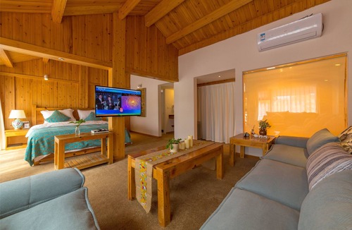 Shuhe Old Town Hotel | C'est La Vie Boutique Inn