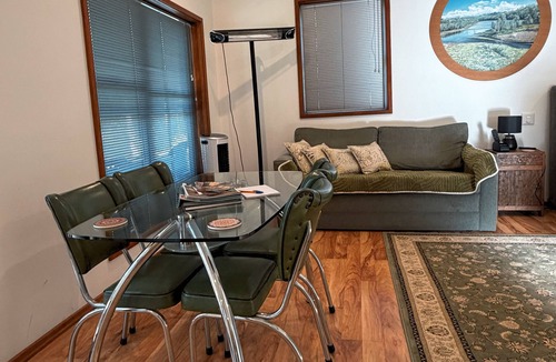 Lowanna Cabin | Cabin 2 - Accessibility, pet-friendly, adults only