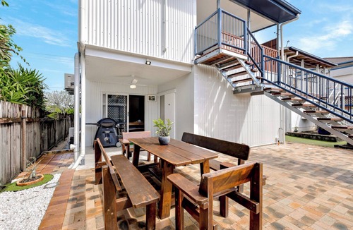 Parramatta Park House | Cairns Central Walking Distance "Downstairs"