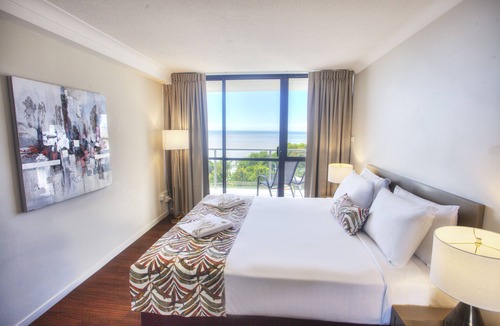 Cairns Hotel | Cairns Plaza Hotel