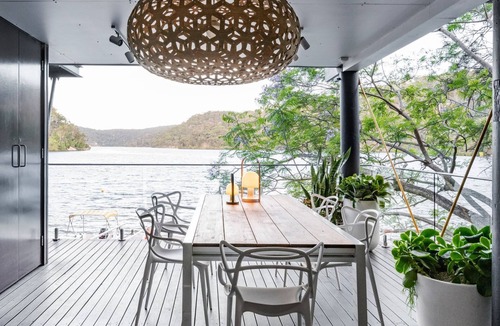 Berowra Waters House | Calabash Bay Lodge - a unique and amazing location for the most serene and peaceful getaway!