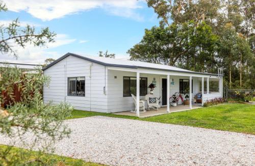 Callala Bay House | Callala Bay Gem - Jervis Bay - Pet Friendly Getaway with Spa