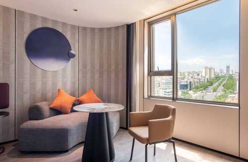 Huadu Hotel | Calvin International Hotel Guangzhou Baiyun International Airport Huadu Plaza Branch