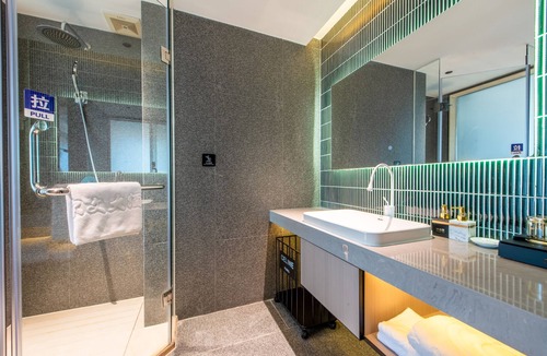 Huadu Hotel | Calvin International Hotel Guangzhou Baiyun International Airport Huadu Plaza Branch