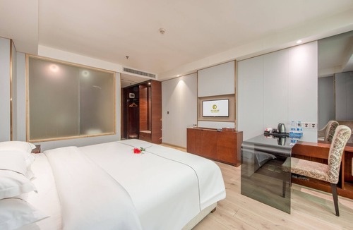 Huadu Hotel | Calvin International Hotel Guangzhou Baiyun International Airport Huadu Plaza Branch