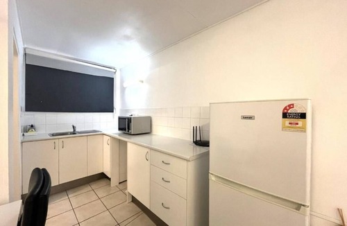 Mermaid Beach Hotel | Camden Motor Inn