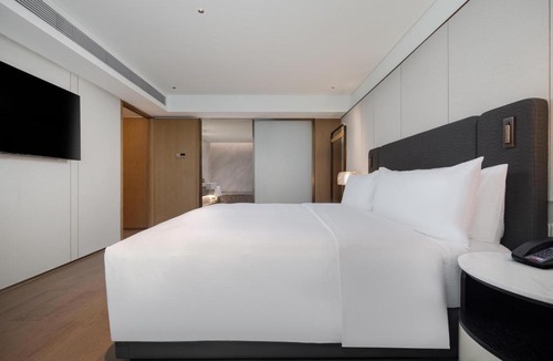 Yuexiu Hotel | Canton Hotel Guangzhou, Tapestry Collection By Hilton