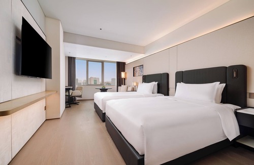 Yuexiu Hotel | Canton Hotel Guangzhou, Tapestry Collection by Hilton