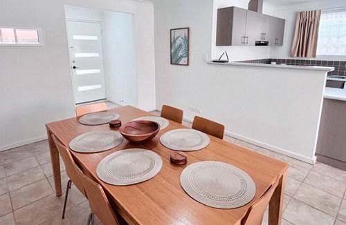 Broadwater House | Cape View TwentyTwo – a modern 2-bedroom, 2-bathroom villa