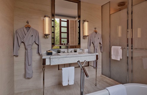 Huaihai Road Commercial Area Hotel | Capella Shanghai, Jian Ye Li