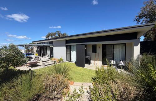 Eagle Bay House | Carnarvon Castle Eagle Bay