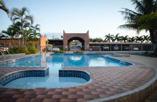 Bowen Hotel | Castle Motor Lodge