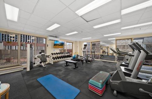 City East Apartment | Central ACT Studio with Indoor Pool and Gym