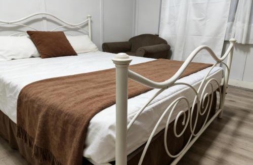 Burwood House | Central Burwood quiet share stay