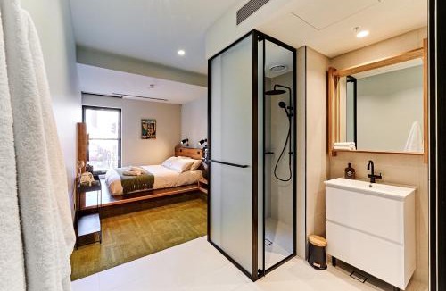 North Melbourne Hotel | Central Club Hotel - North Melbourne