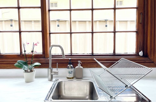 Erskineville House | Central Erko w/parking. 5 mins walk to shops, dining & trains.