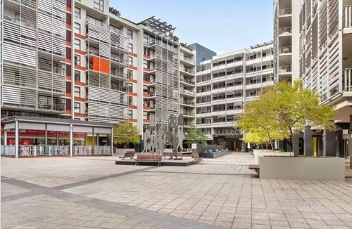 Camperdown Apartment | Central heart 1 BRD in Ultimo w/Paring & Pool Gym