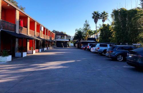 Long Jetty Hotel | Central Jetty Motel
