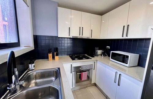 Parramatta Apartment | Central Parramatta 2BR | Steps from Train and Shops
